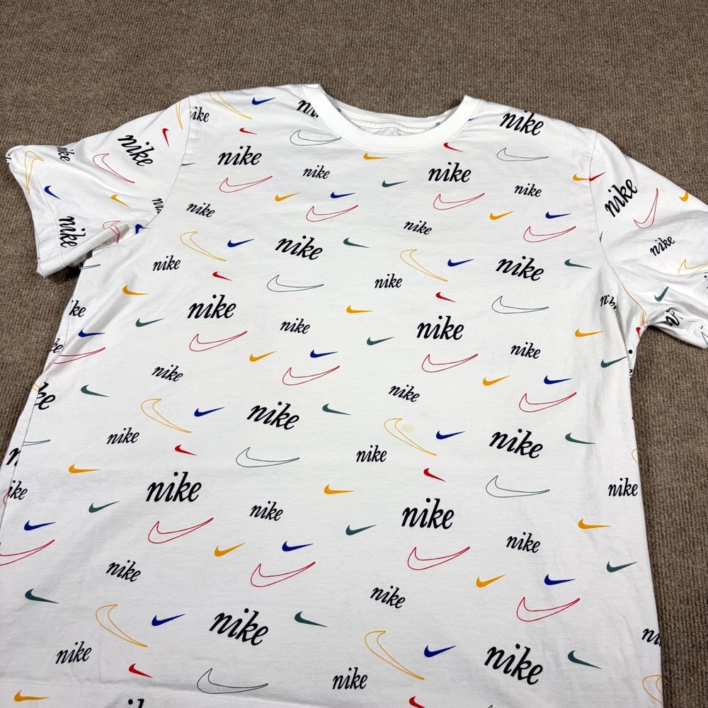 Nike Sportswear T-Shirt Mens XL White All Over Print Short Sleeve Crew Neck